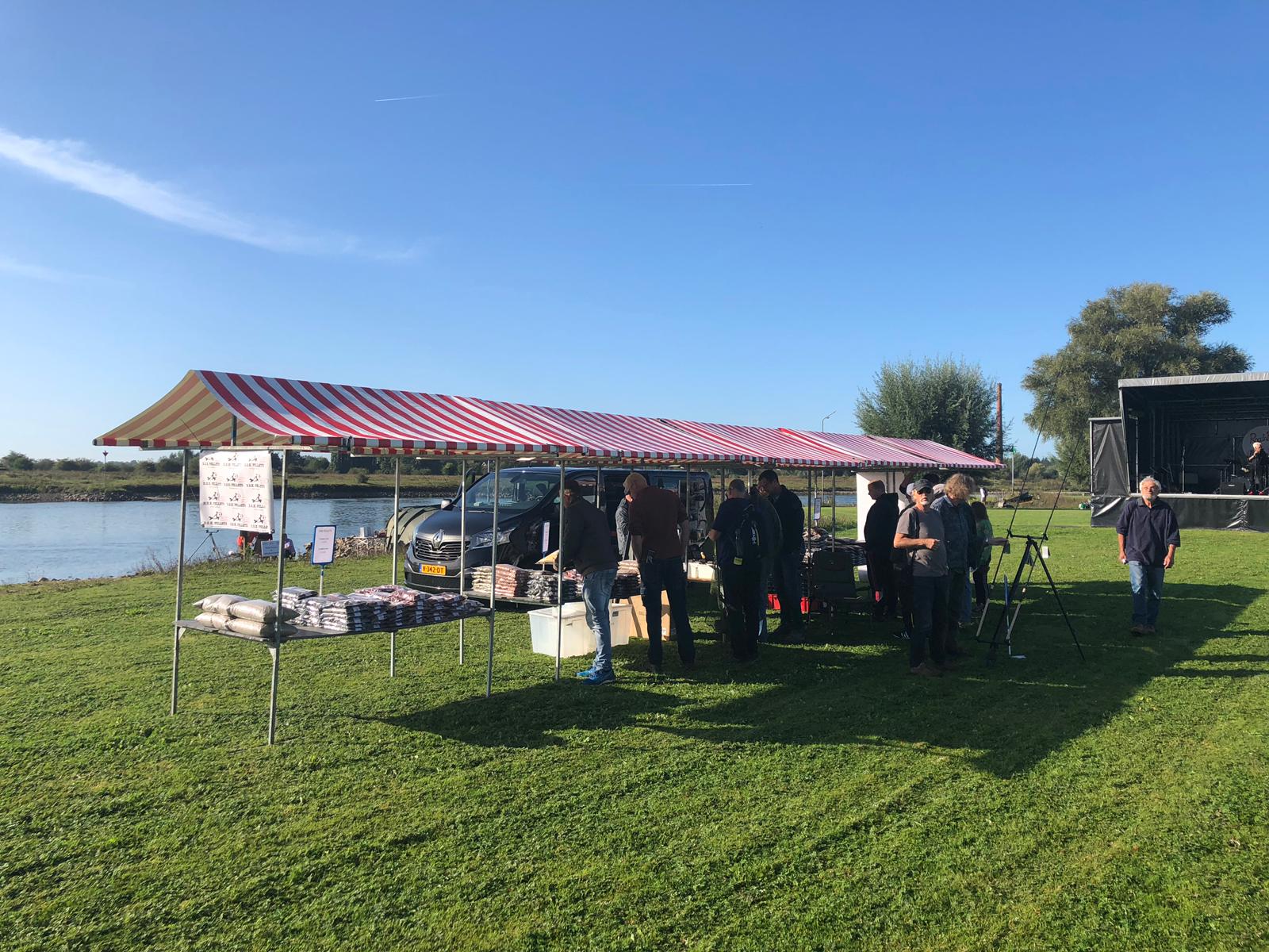  Kramen met aas en voer